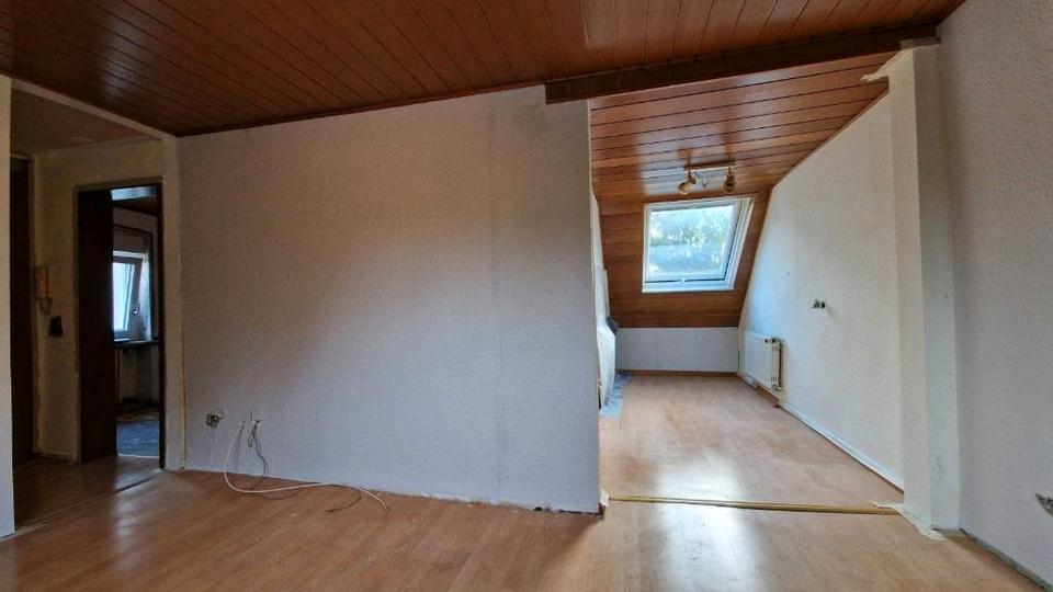 Dachgeschoßwohnung Dortmund Huckarde - 2.5 Zimmer, 35 m&sup2;, 295&euro; | Angebot:26681757