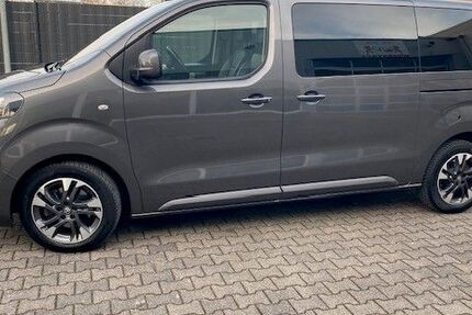 Opel Zafira Life 98.583 km 28.990 &euro; Köln 51105