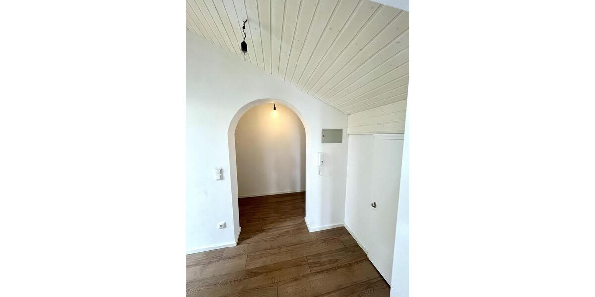 Dachgeschoßwohnung Bergen - 1.5 Zimmer, 64 m&sup2;, 840&euro; | Angebot:26613871