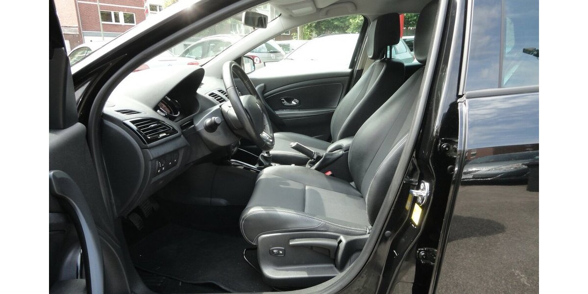 Renault Megane BOSE Edit. Klima.Kette+Reifen+Kuppl.Neu 150.000 km 5.790 &euro; Neuss 41462