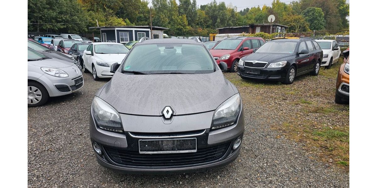 Renault Megane 126.952 km 3.890 € Braunschweig 38120