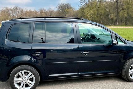 VW Touran 151.119 km 6.800 &euro; Denkendorf 73770