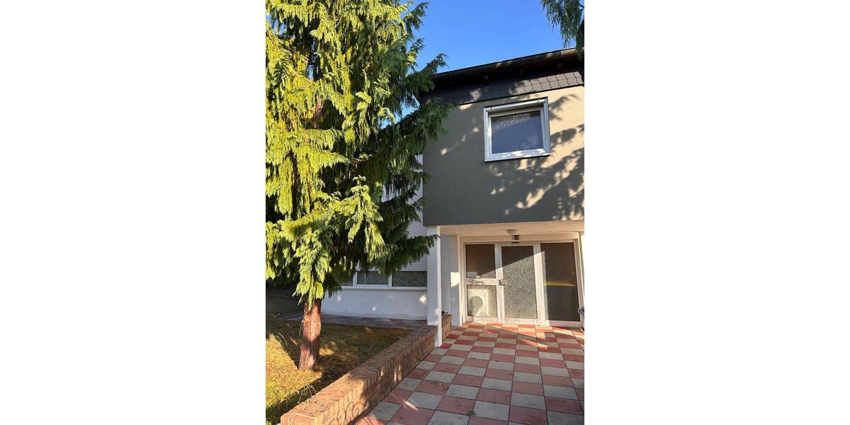 Einfamilienhaus Kastellaun - 7 Zimmer, 215 m&sup2;, 325.000&euro; | Angebot:27023901