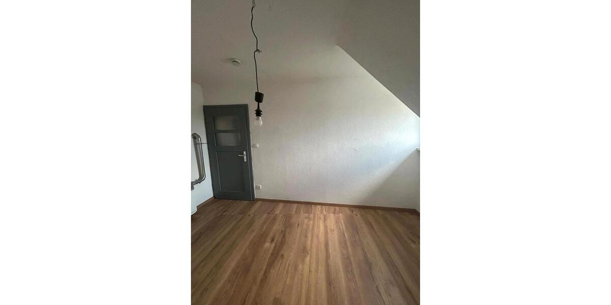 Dachgeschoßwohnung Lichtenfels - 4 Zimmer, 85 m&sup2;, 150.000&euro; | Angebot:26057932
