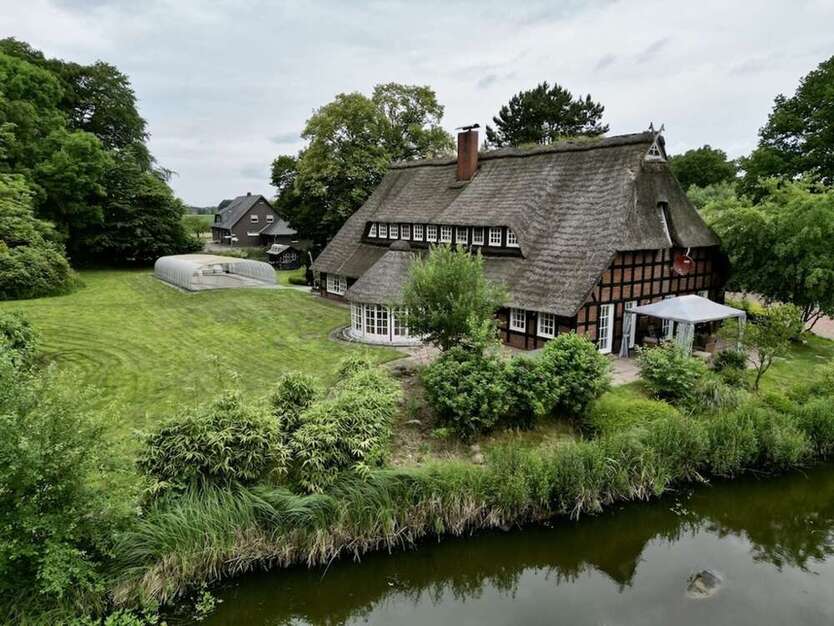 Haus zum Kaufen in Bassum 799.000 € 375 m²