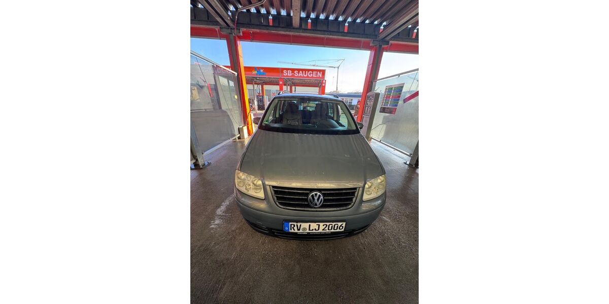 VW Touran 283.051 km 2.850 &euro; Bad Wurzach 88410