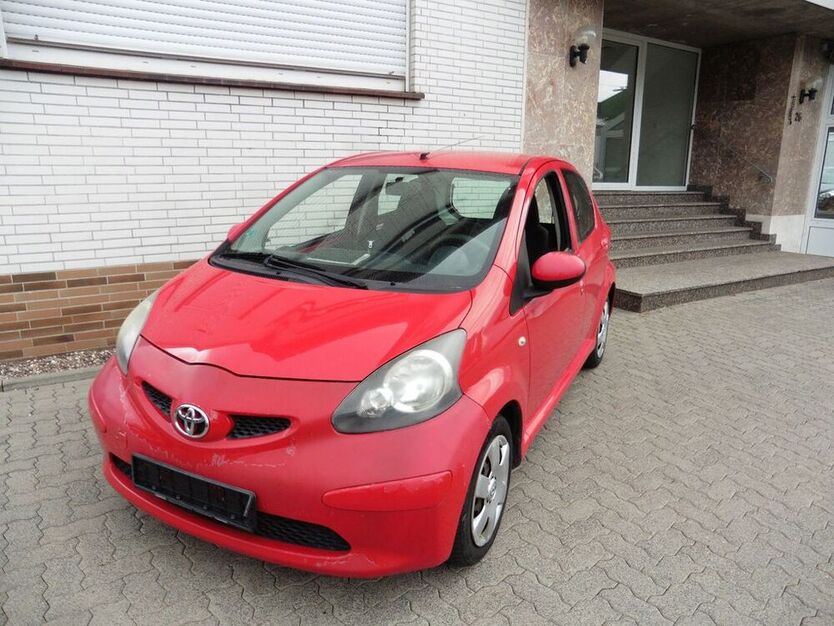 Aygo (X)