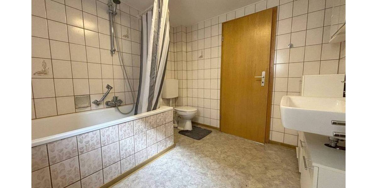 Einfamilienhaus Neustadt (Hessen) Neustadt - 6 Zimmer, 145 m&sup2;, 139.000&euro; | Angebot:25775610