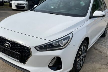 Hyundai i30 182.000 km 6.850 &euro; Neumünster 24536