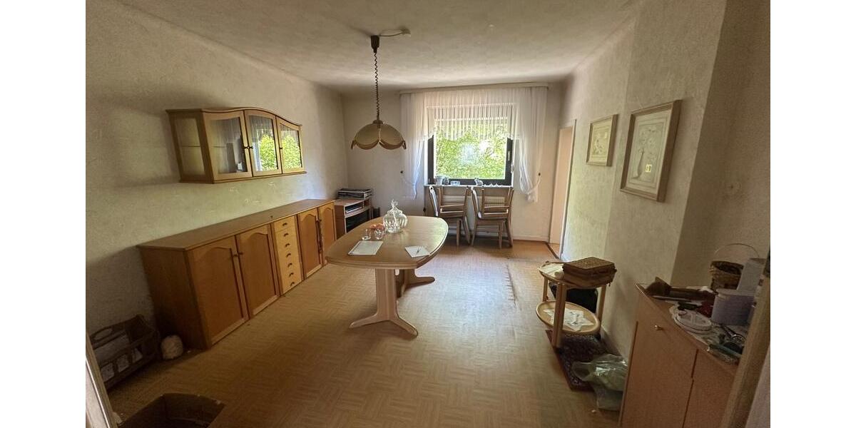 Einfamilienhaus Wadgassen - 7 Zimmer, 141 m&sup2;, 220.000&euro; | Angebot:26951364