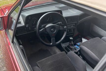 Opel Kadett 89.235 km 2.800 &euro; Großenkneten 26197