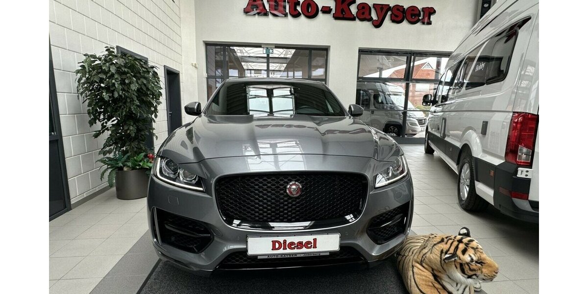 Jaguar F-Pace 3,0 D AWD R-Sport +AHK+Panorama+Navi+Kamera 92.200 km 28.990 &euro; Jaderberg 26349