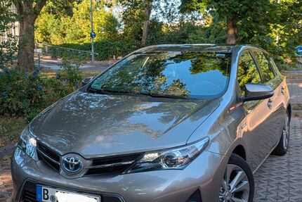Toyota Auris 116.000 km 10.790 &euro; Berlin 13409