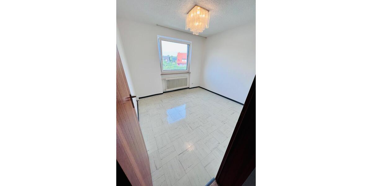 Reihenhaus Niederwerrn - 7 Zimmer, 156 m&sup2;, 398.000&euro; | Angebot:25299512