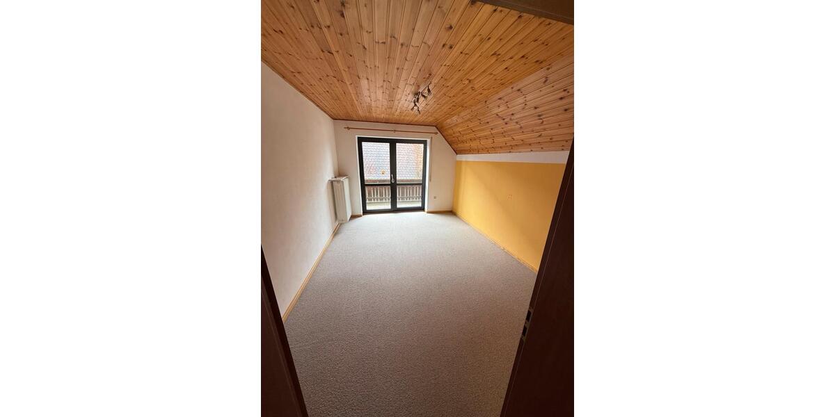 Einfamilienhaus Bad Windsheim - 6 Zimmer, 143 m&sup2;, 1.200&euro; | Angebot:26237538