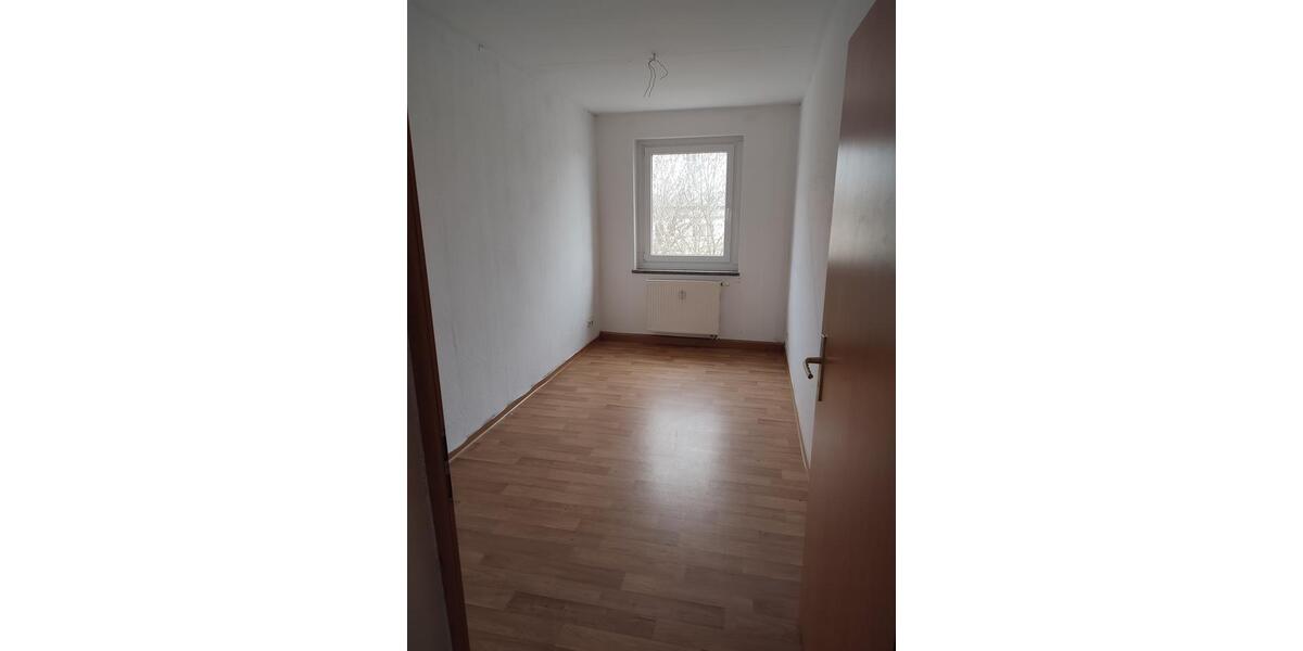 Etagenwohnung Kamenz - 5 Zimmer, 84 m&sup2;, 570&euro; | Angebot:25907378