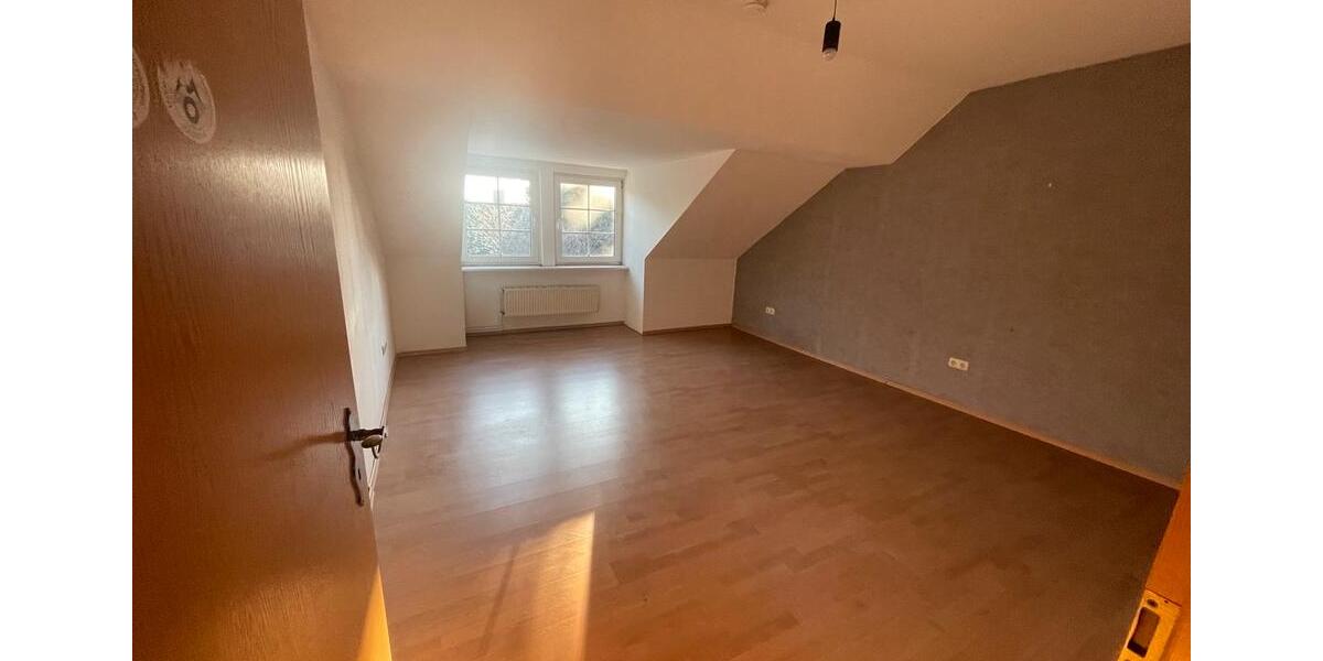 Reihenhaus Dollern - 10 Zimmer, 230 m&sup2;, 2.150&euro; | Angebot:24293689