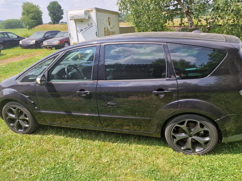 Ford S-Max 214.612 km 2.800 € Breitenbach 66916
