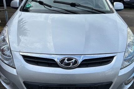 Hyundai i20 124.181 km 3.999 &euro; Homburg 66424