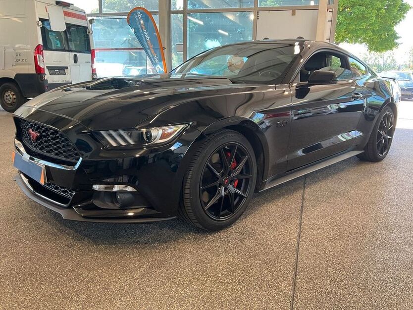 Ford Mustang 106.150 km 27.990 € Taucha 04425