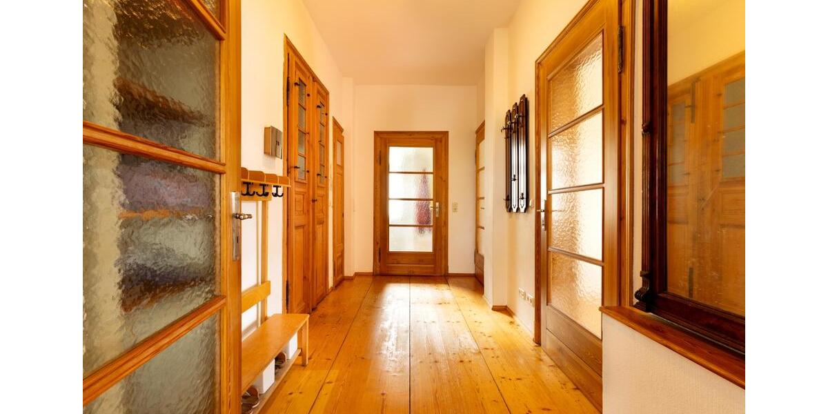 Einfamilienhaus Dresden Loschwitz - 9 Zimmer, 160 m&sup2;, 790.000&euro; | Angebot:26324541