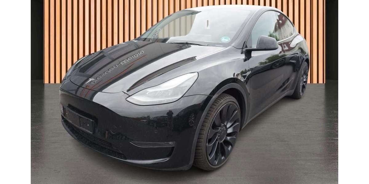 Tesla Model Y 56.600 km 34.980 &euro; Dresden/Weißig 01328