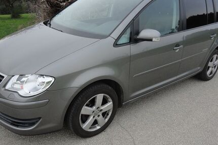 VW Touran 195.000 km 5.500 € Schnaitsee 83530