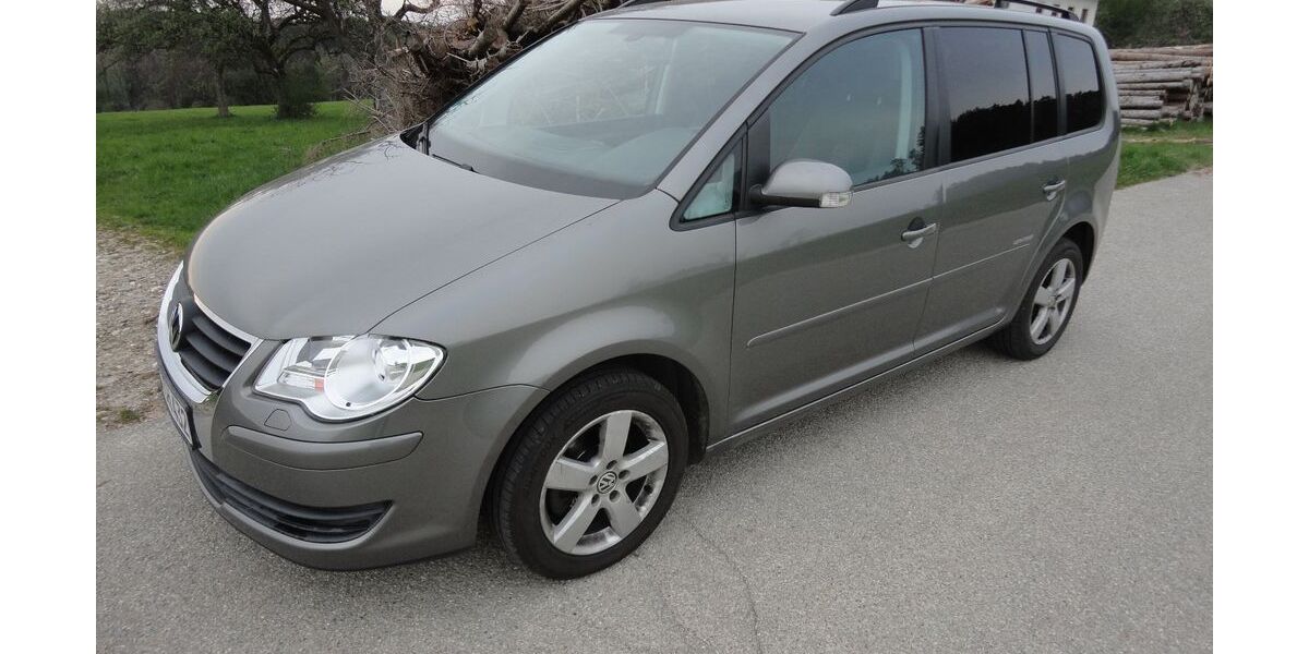 VW Touran 195.000 km 5.500 € Schnaitsee 83530