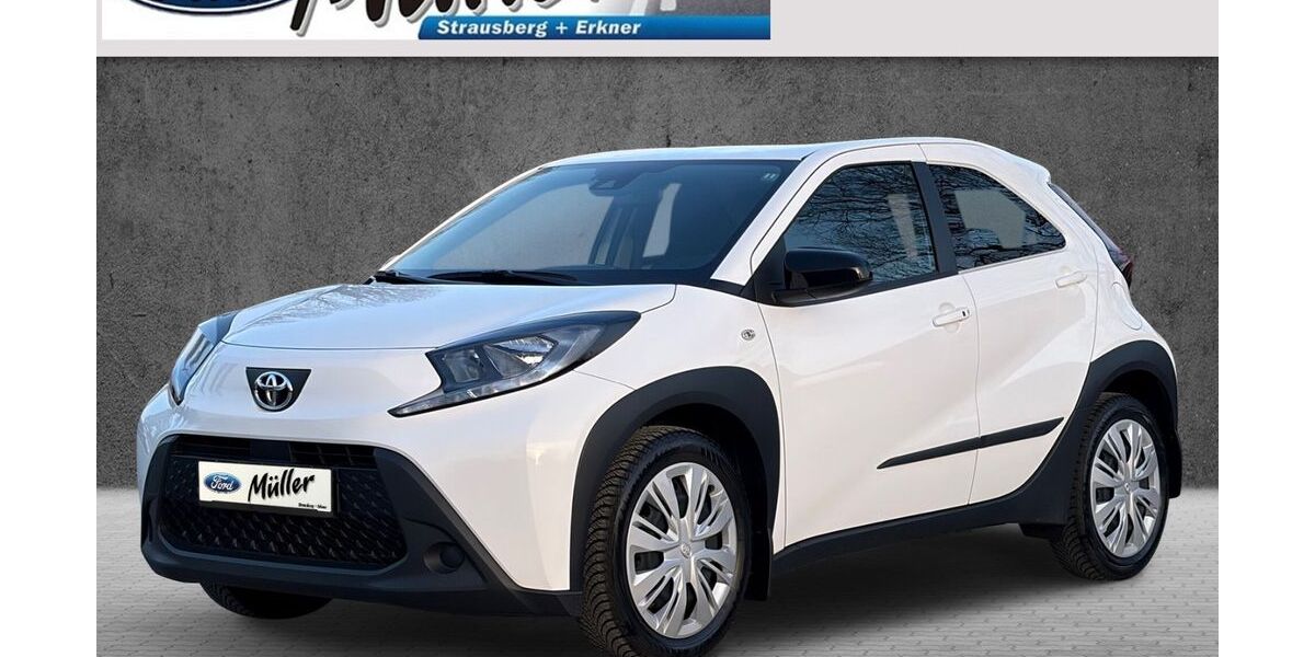 Toyota Aygo (X) 8.097 km 14.900 &euro; Strausberg 15344