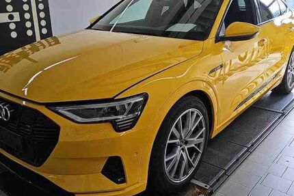 Audi e-tron 45.260 km 32.950 &euro; Hamburg 22047