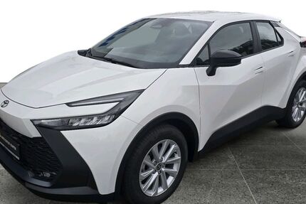 Toyota C-HR 1.050 km 28.680 &euro; Aachen 52068