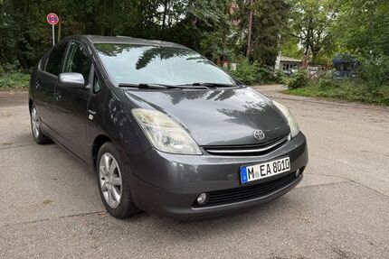 Toyota Prius 148.500 km 6.500 € München 81929