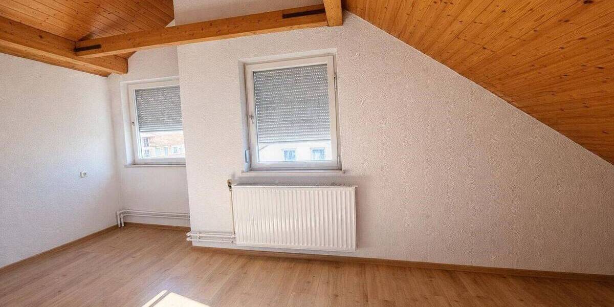Mehrfamilienhaus, Wohnhaus Steinheim Söhnstetten - 9 Zimmer, 215 m&sup2;, 189.000&euro; | Angebot:26291557