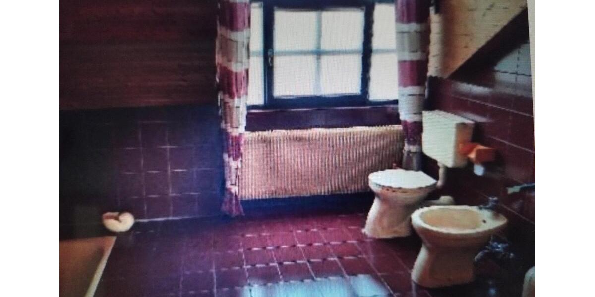 Einfamilienhaus Amberg - 3 Zimmer, 190 m&sup2;, 1.800&euro; | Angebot:25948197