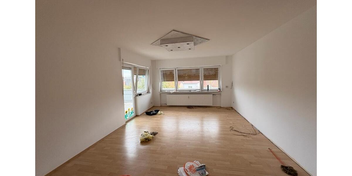 In Meßstetten: Großzügige, renovierte, helle Wohnung 3.5 zimmer