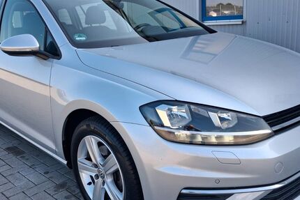VW Golf 79.000 km 14.850 &euro; Upgant- Schott 26529