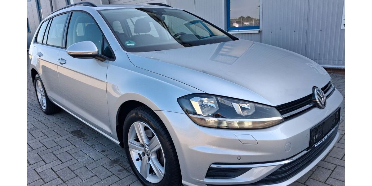 VW Golf 79.000 km 14.850 &euro; Upgant- Schott 26529