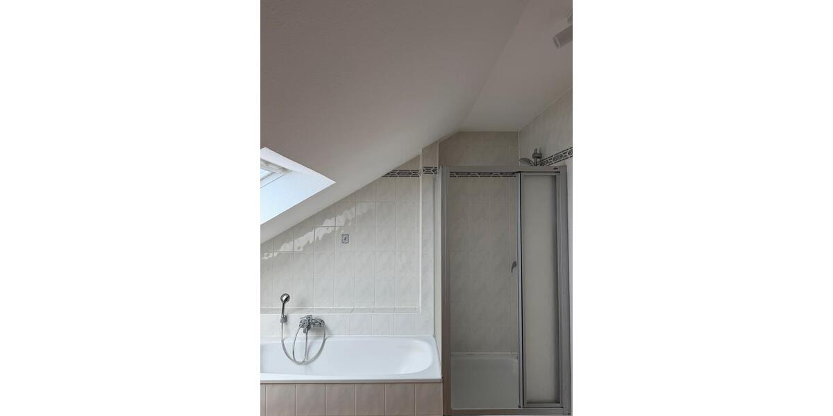 Dachgeschoßwohnung Butzbach - 2 Zimmer, 60 m&sup2;, 750&euro; | Angebot:26407525