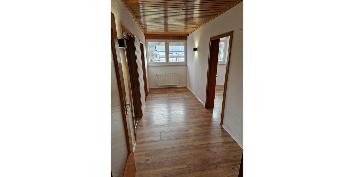 Einfamilienhaus Tauberbischofsheim - 6.5 Zimmer, 140 m&sup2;, 1.490&euro; | Angebot:25856133