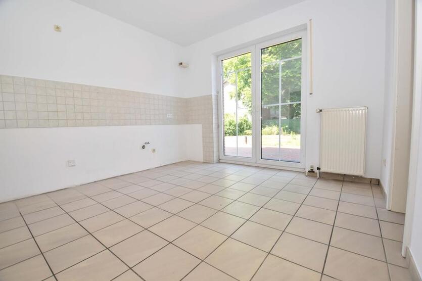 Doppelhaushälfte mit Garage und Gartenhaus in ruhiger Lage in der Stadt Friesoythe zimmer