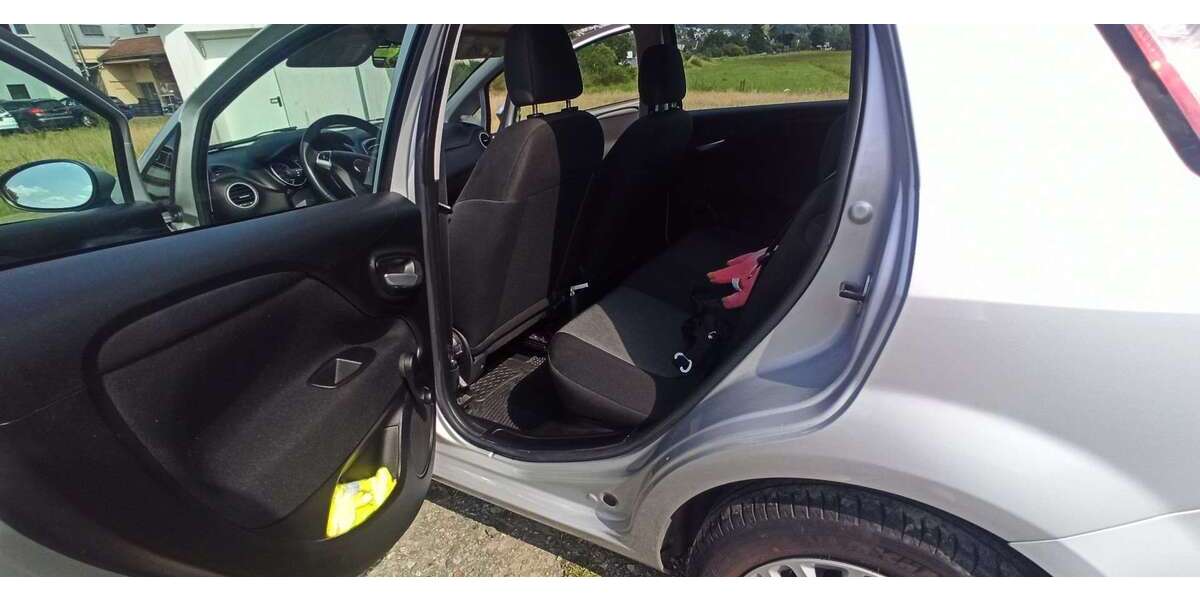 Fiat Punto 51.000 km 6.300 € Mittenaar 35756