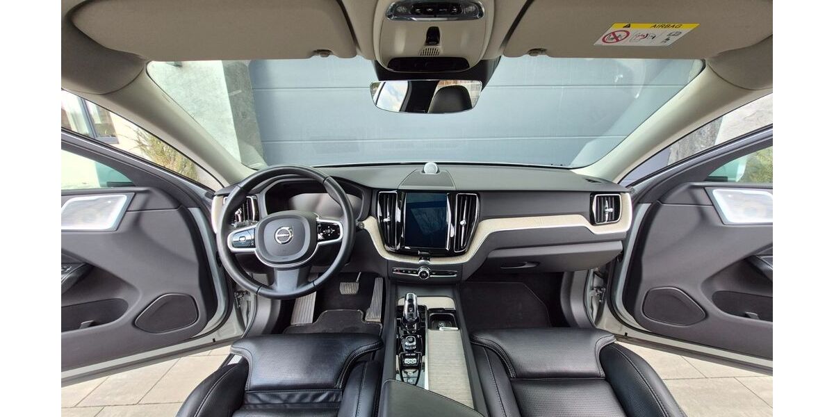Volvo XC60 95.491 km 37.300 &euro; Kraków 31-54