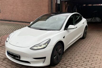 Tesla Model 3 106.000 km 21.499 &euro; Ganderkesee 27777