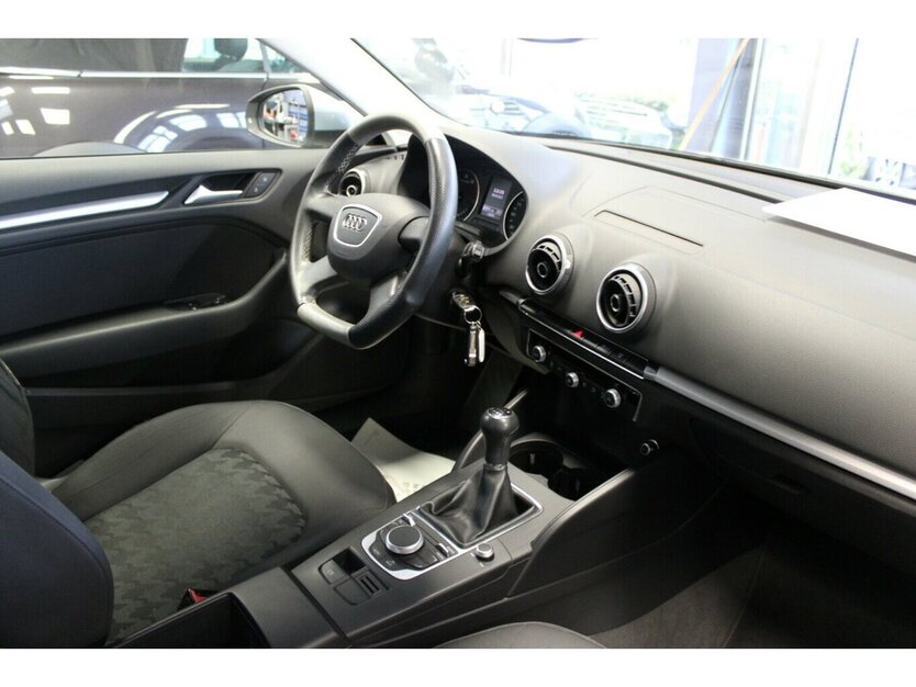 Audi A3 1.4 TFSI ultra Attraction 120.877 km 10.980 € Euskirchen 53881