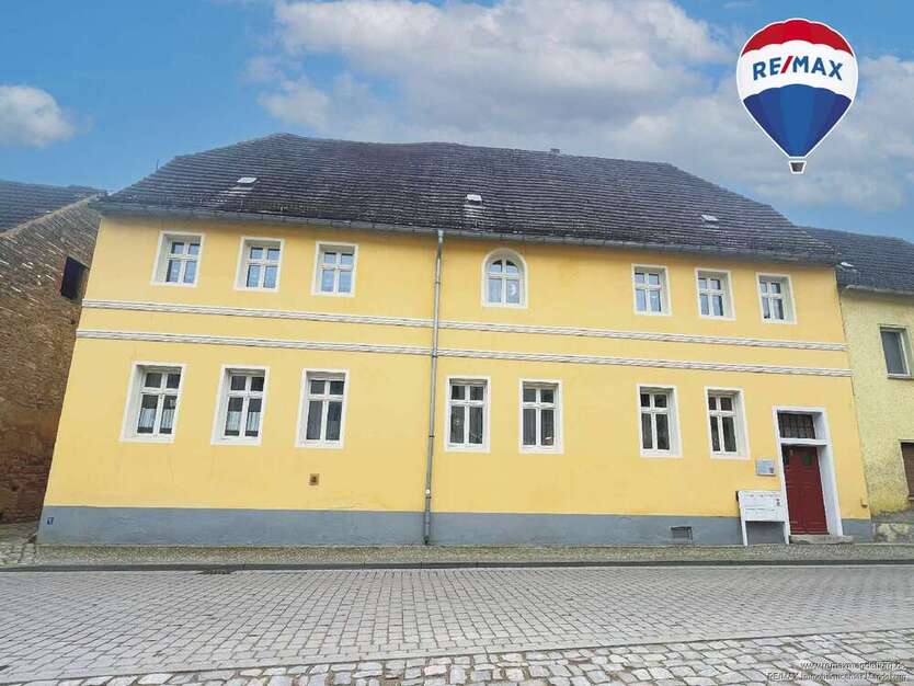 Haus zum Kaufen in Alsleben (Saale) 196.000 € 210.8 m²