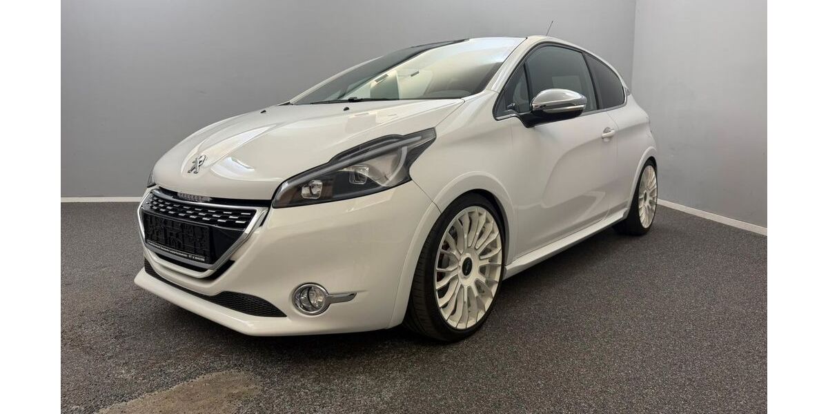 Peugeot 208 95.000 km 9.799 &euro; Reutlingen / Mittelstadt 72766