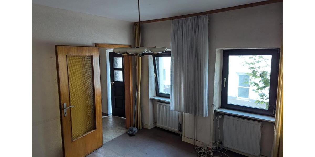 Einfamilienhaus Homburg - 4 Zimmer, 85 m&sup2;, 90.000&euro; | Angebot:27027323