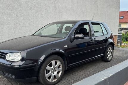 VW Golf 197.000 km 2.100 &euro; Flörsheim 65439