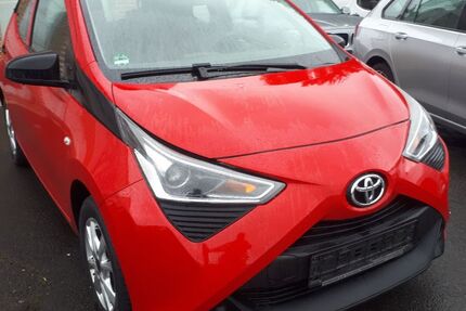 Toyota Aygo (X) 101.800 km 6.380 &euro; Kronach-Gundelsdorf 96317