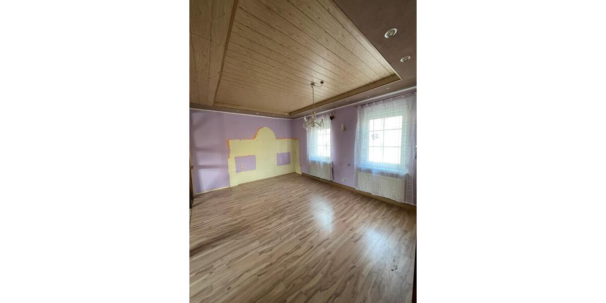 Reihenhaus Roßwein - 6 Zimmer, 90 m&sup2;, 115.000&euro; | Angebot:26423617